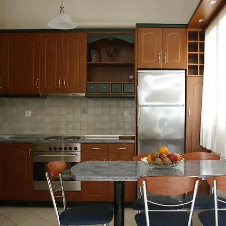 Zouzoulas Filoxenia - Koralia * Milina