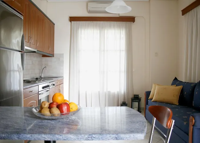 Zouzoulas Filoxenia - Koralia * Milina