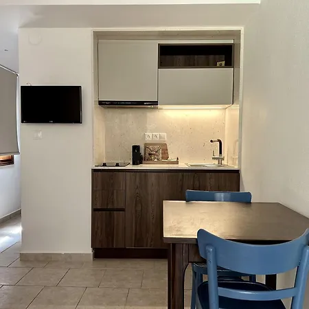 Zouzoulas Filoxenia - Koralia *