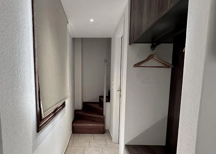 Zouzoulas Filoxenia - Koralia Milina